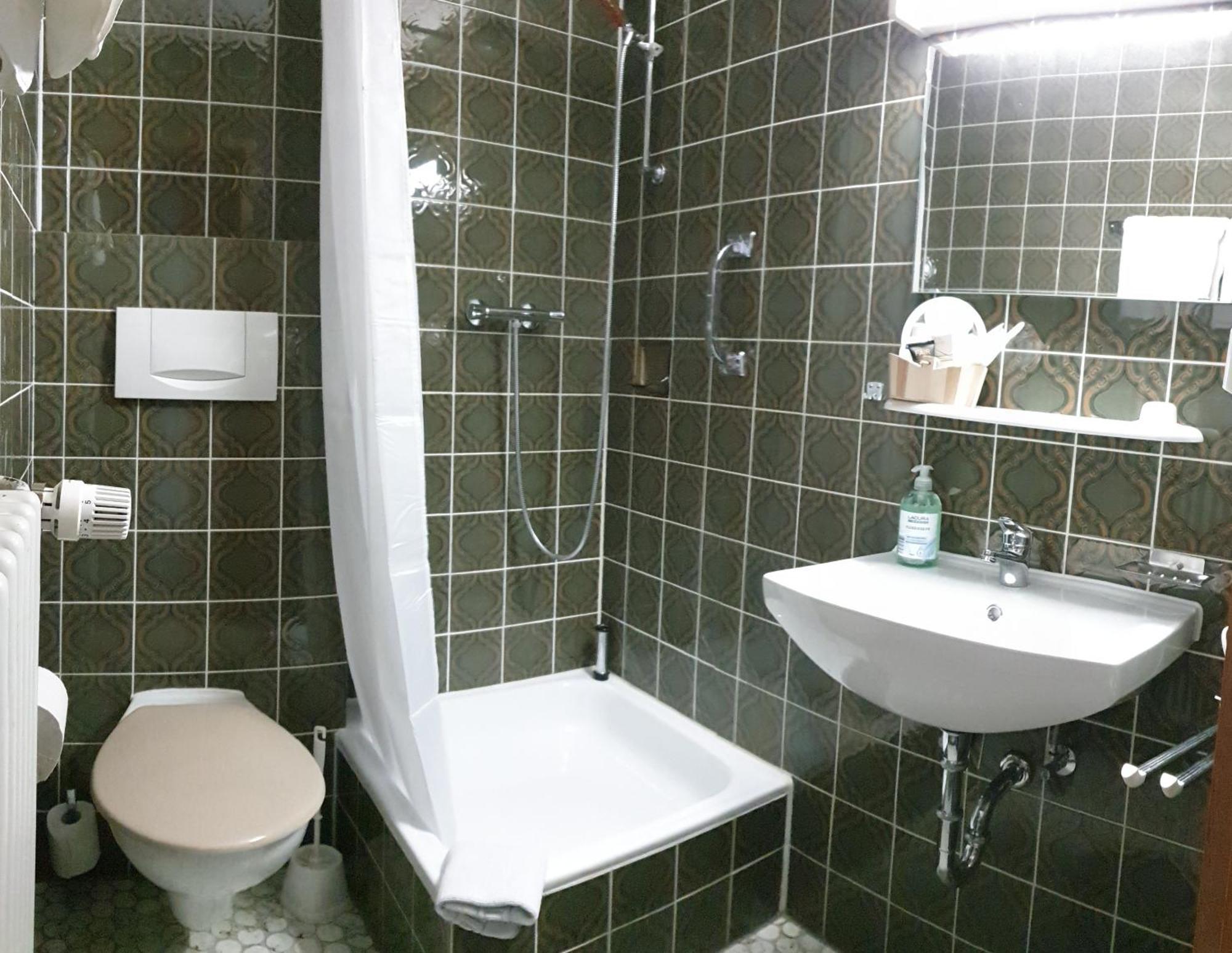 Garni Hotel Adler Post バイアースブロン エクステリア 写真