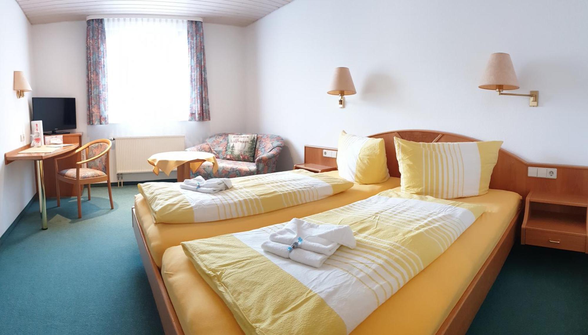 Garni Hotel Adler Post バイアースブロン エクステリア 写真