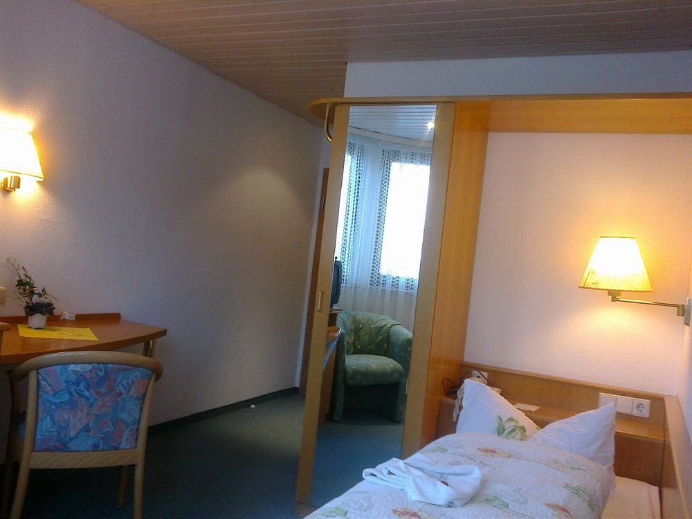 Garni Hotel Adler Post バイアースブロン エクステリア 写真