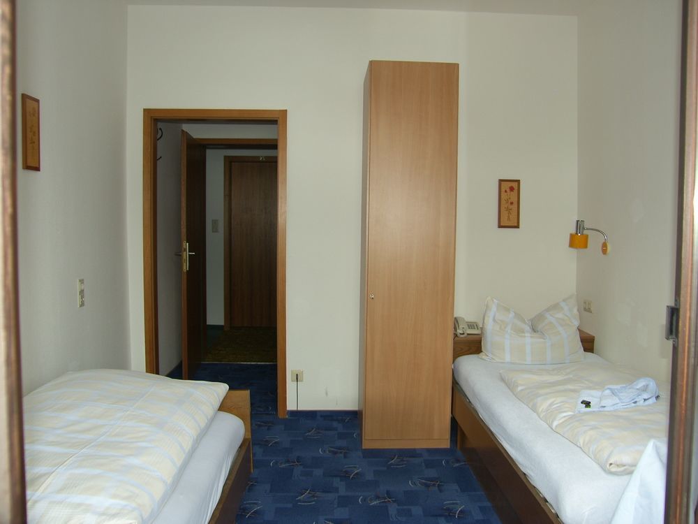 Garni Hotel Adler Post バイアースブロン エクステリア 写真