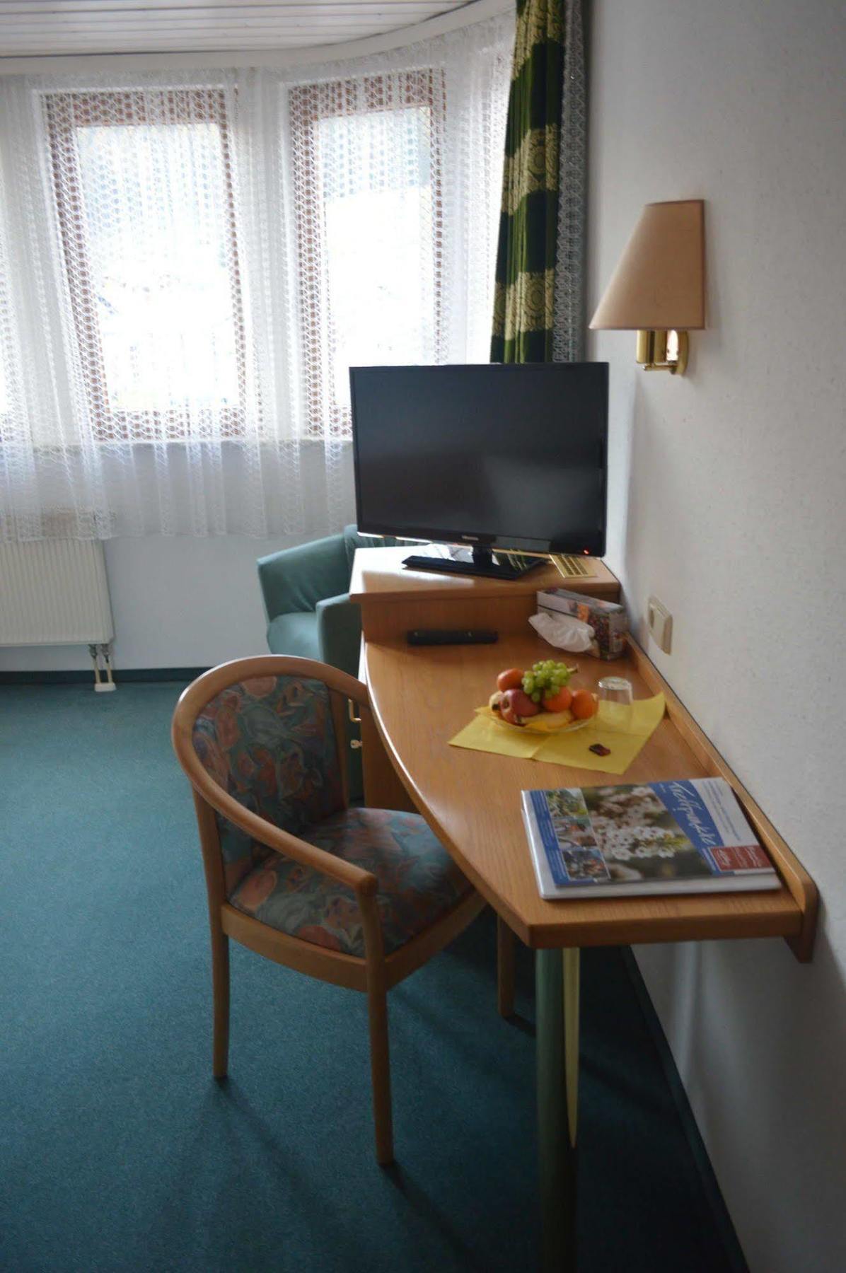 Garni Hotel Adler Post バイアースブロン エクステリア 写真